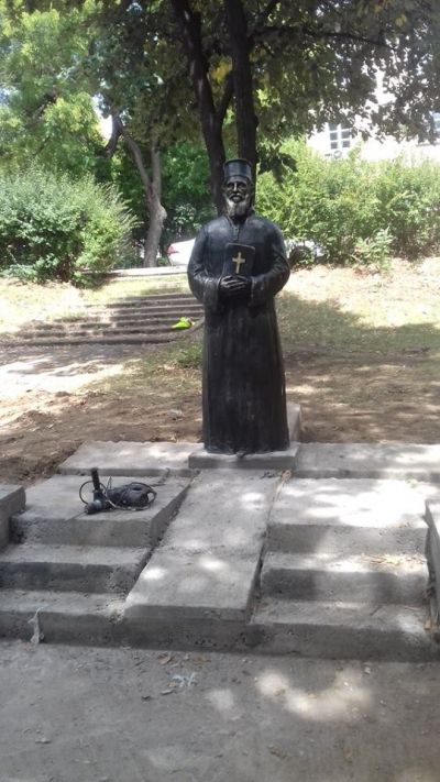 скулптура Сопот - Art Angelovi (Арт Ангелови) - Стамболийски, Пловдив, Благоевград, Бургас, Варна,Велико Търново, Габрово, Монтана, Пазарджик, Перник, Пловдив, Русе, Сливен, Смолян, София, Стара Загора, Ямбол