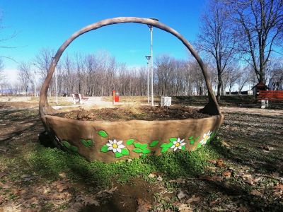 Кашпа "Кошница" - Art Angelovi (Арт Ангелови) - Стамболийски, Пловдив, Благоевград, Бургас, Варна,Велико Търново, Габрово, Монтана, Пазарджик, Перник, Пловдив, Русе, Сливен, Смолян, София, Стара Загора, Ямбол