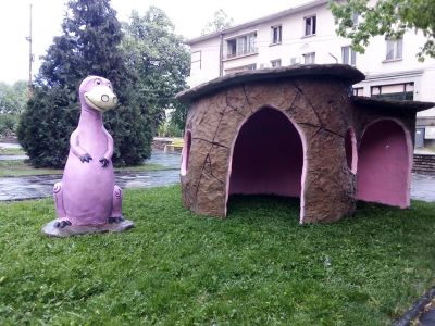 Герб на гр. Баня и детски кът 2019г - Art Angelovi (Арт Ангелови) - Стамболийски, Пловдив, Благоевград, Бургас, Варна,Велико Търново, Габрово, Монтана, Пазарджик, Перник, Пловдив, Русе, Сливен, Смолян, София, Стара Загора, Ямбол